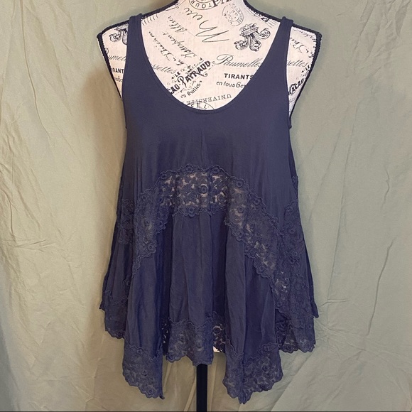 American Eagle Outfitters Tops - Dark Blue Soft and sexy American Eagle flowy tank